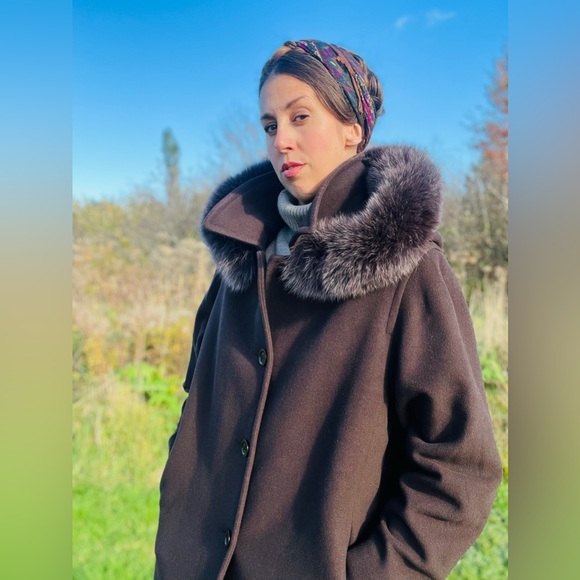 Wool + Cashmere Coat with fox trimmed hood - Picture 6 of 9